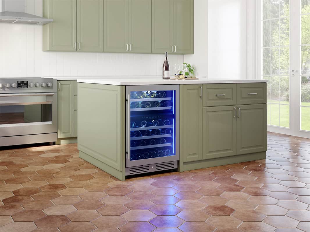 Zephyr Wine Cooler 24" Reversible Dual Zone - Chestnut Glass