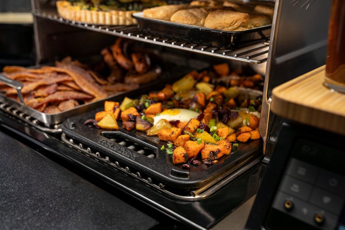 MODIFIRE REVERSIBLE CAST IRON GRIDDLE