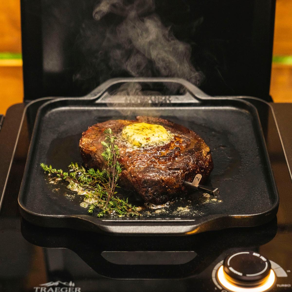 TRAEGER INDUCTION CAST IRON SKILLET