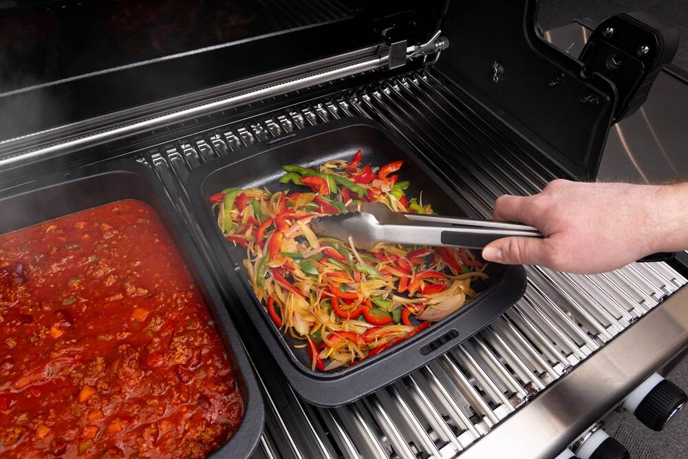 Broil King Cast Iron Dutch Oven