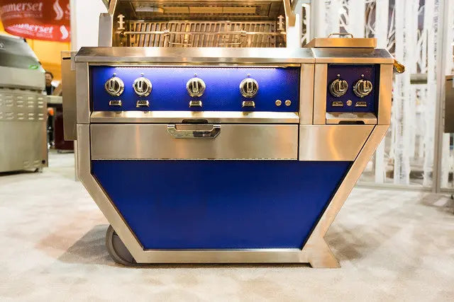 Hestan 36" Grill & Deluxe Cart 2 Trellis Burners 1 Sear Burner D