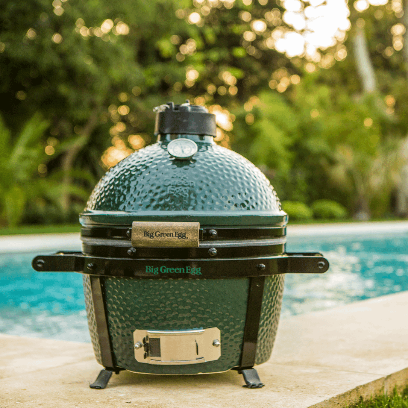 Big Green Egg MiniMax Kamado Grill - Egg In The Box