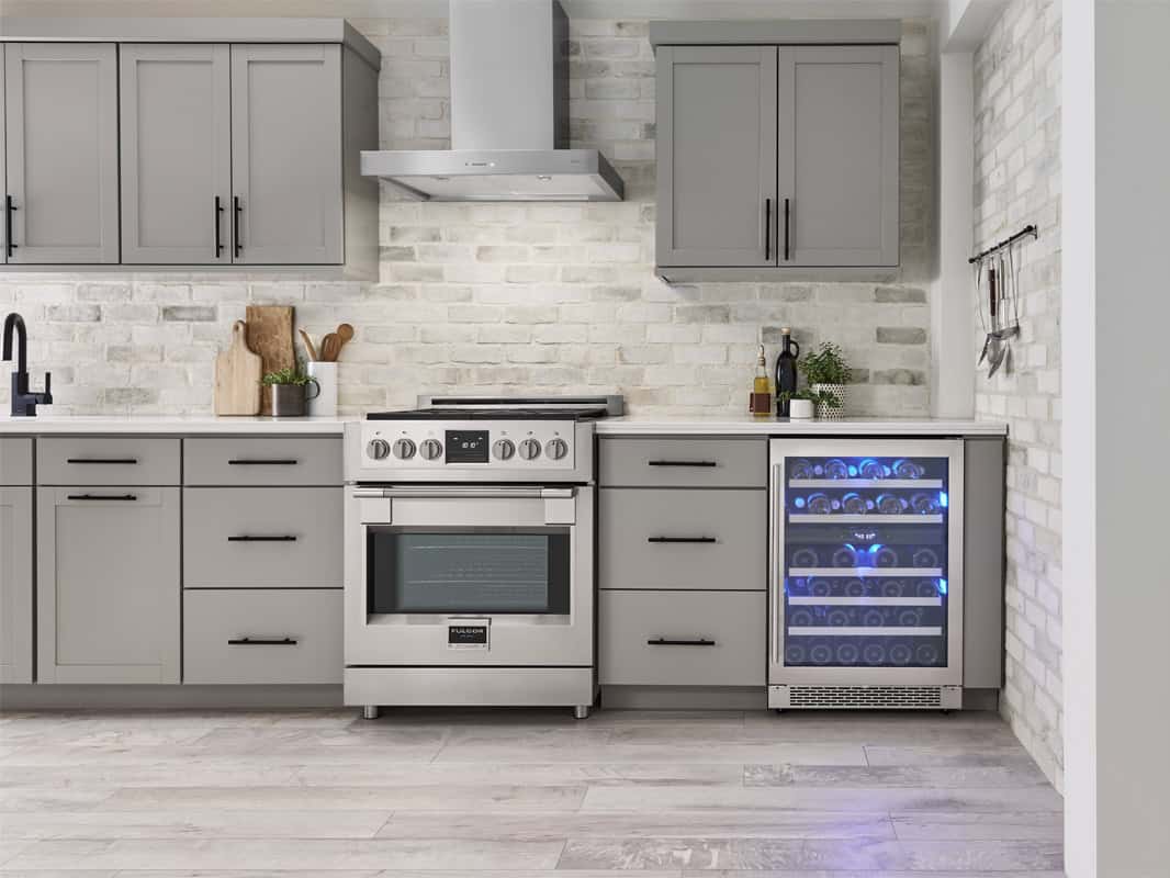 Zephyr Roma Chimney Hood 30" LED 600 CFM ACT