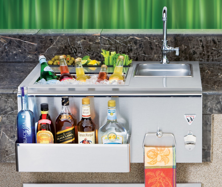 Twin Eagles 30 Inch Outdoor Beverage Center With Sink