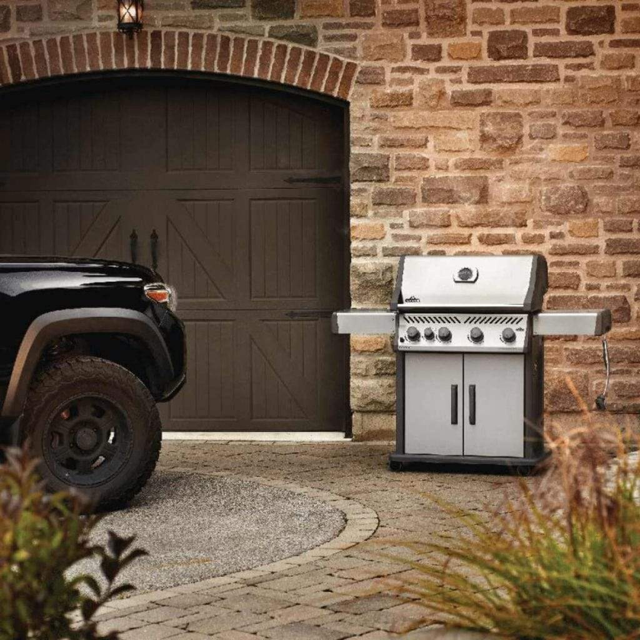 Rogue XT 525 NG Grill with Infrared Side Burner, Stainless Steel (CLOSEOUT SALE - Was $833)
