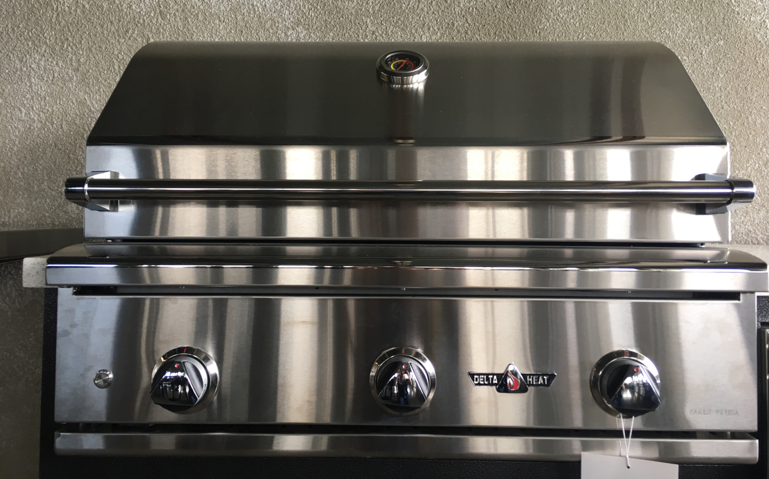 Delta Heat Gas Grill - 32 Inch Silver W/ Rotisserie + Sear Burner (Rs Model)