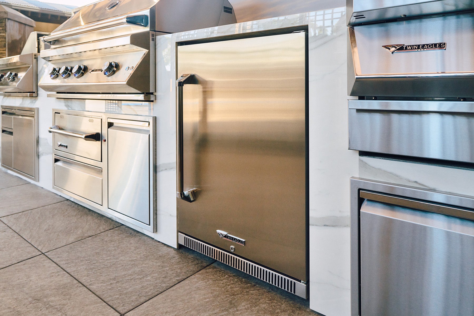 Twin Eagles 24" Refrigerator